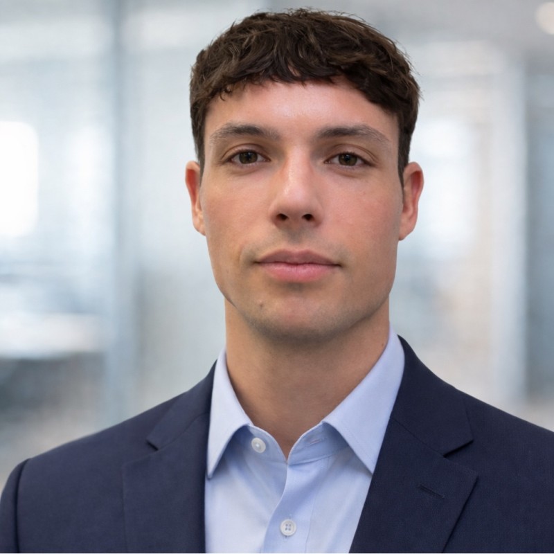 Alex Corredor headshot
